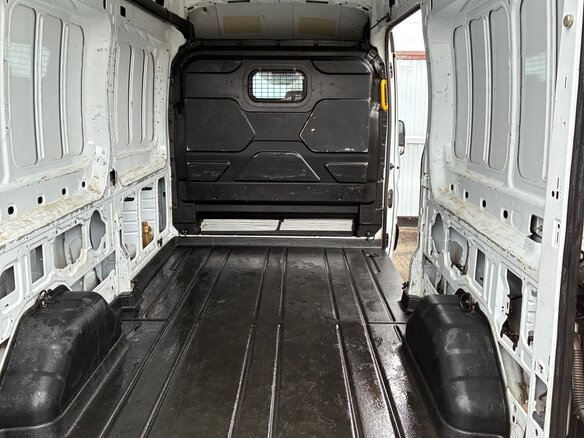2022 Ford Transit, белый, 2400000 рублей - вид 9