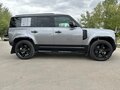 2022 Land Rover Defender 110 II, серый, 9800000 рублей - вид 3
