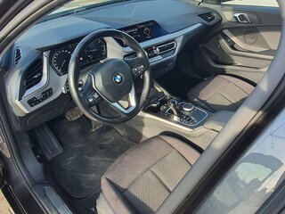 2020 BMW 1 серии 118i III (F40), чёрный, 2200000 рублей, вид 5