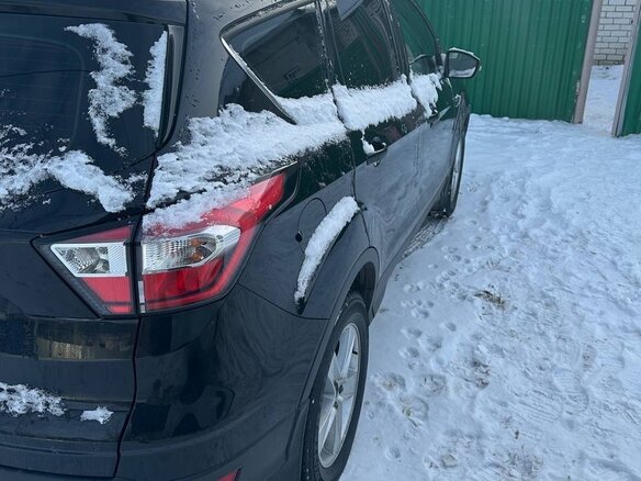 2017 Ford Kuga II Рестайлинг, чёрный, 1900000 рублей - вид 4