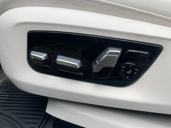 2019 BMW 5 серии 530d xDrive VII (G30/G31/G38), чёрный, 6300000 рублей - вид 24