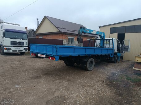1987 Mazda Titan, белый, 1750000 рублей, вид 2