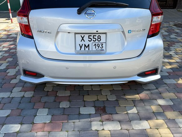 2018 Nissan Note e-Power II Рестайлинг, серебристый, 1250000 рублей - вид 5