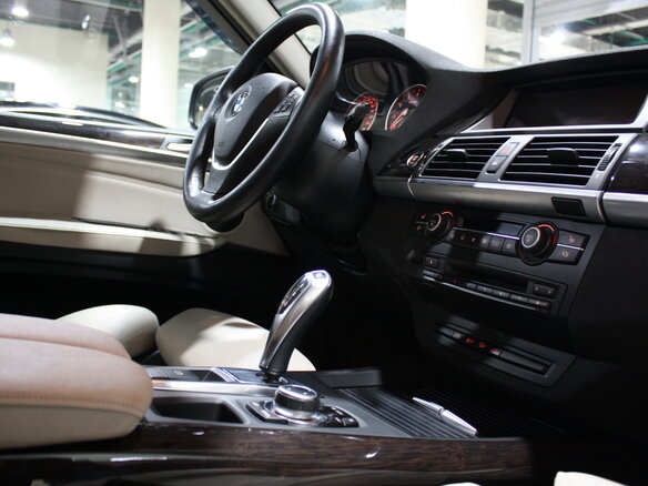 2012 BMW X5 35i II (E70) Рестайлинг, коричневый - вид 12