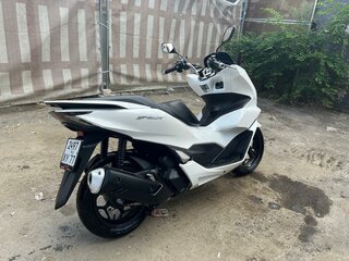 2021 Honda PCX 125, белый, 330000 рублей, вид 2