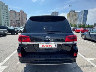 2017 Toyota Land Cruiser 200 Series Рестайлинг 2, чёрный, 7050000 рублей, вид 4