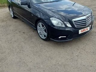 2011 Mercedes-Benz E-Класс 200 7G-Tronic IV (W212, S212, C207), чёрный, 1600000 рублей, вид 2