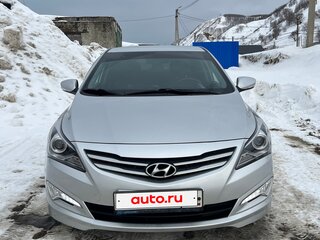 2016 Hyundai Solaris I Рестайлинг, серебристый, 1350000 рублей, вид 1