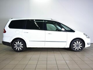 2013 Ford Galaxy II Рестайлинг, белый, 1600000 рублей, вид 2
