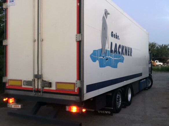 1993 Volvo F-Series, синий, 4500000 рублей - вид 13