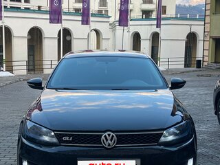 2013 Volkswagen Jetta VI, чёрный, 980000 рублей, вид 1