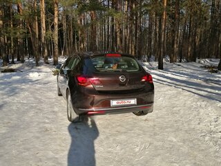 2013 Opel Astra J Рестайлинг, коричневый, 828000 рублей, вид 5