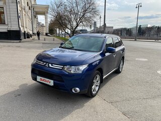 2013 Mitsubishi Outlander III, синий, 1780000 рублей, вид 1