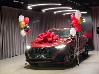 2021 Audi RS Q8 I, красный, 8999999 рублей, вид 2