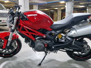 2009 Ducati Monster 696, красный, 530000 рублей, вид 2