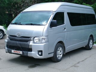 2014 Toyota HiAce H200 Рестайлинг, серебристый, 2800000 рублей, вид 1