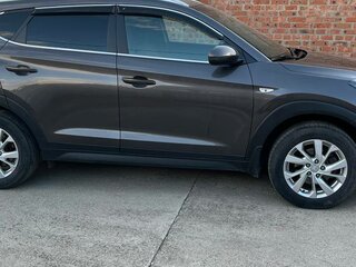 2018 Hyundai Tucson III, коричневый, 2700000 рублей, вид 2