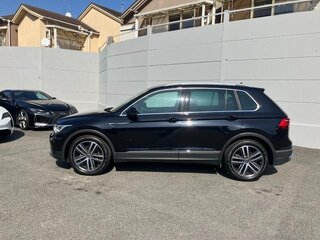 2021 Volkswagen Tiguan II Рестайлинг, чёрный, 1980000 рублей, вид 4