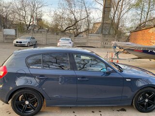 2006 BMW 1 серии 118i I (E81/E82/E87/E88), серый, 652000 рублей, вид 3