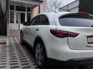 2012 Infiniti FX30d II (S51) Рестайлинг, белый, 2000000 рублей, вид 4