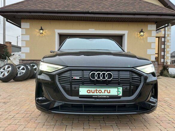 2020 Audi e-tron 55 I, чёрный, 3769200 рублей - вид 7