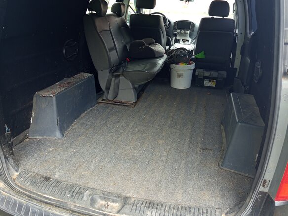 2011 Hyundai Grand Starex, чёрный, 1350000 рублей - вид 6