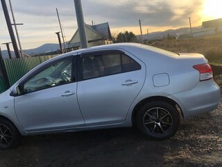 2007 Toyota Belta I, серый, 640000 рублей, вид 2