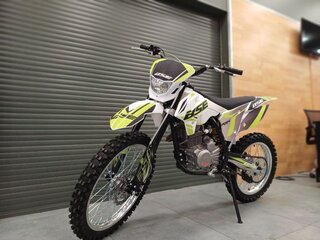 2025 BSE Z3, зелёный, 164990 рублей, вид 1