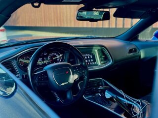 2019 Dodge Challenger III Рестайлинг 2, белый, 4150000 рублей, вид 3
