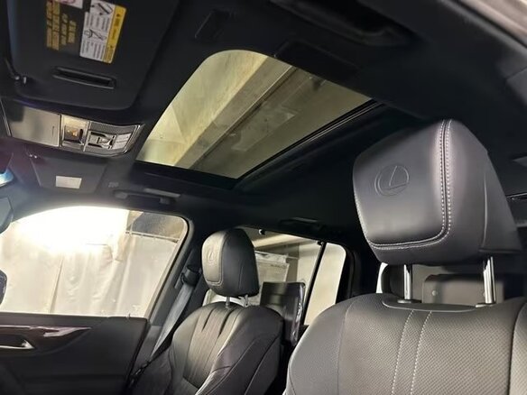 2026 Lexus LX 600 IV, серебристый, 19264800 рублей - вид 9