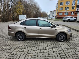 2019 Volkswagen Polo V Рестайлинг, бежевый, 1500000 рублей, вид 2