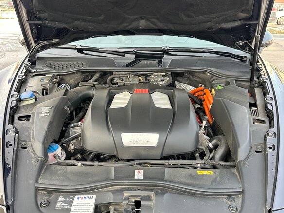 2010 Porsche Cayenne S Hybrid II (958), чёрный, 3000000 рублей - вид 13