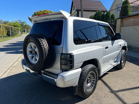 1997 Mitsubishi Pajero II Рестайлинг, серебристый, 1600000 рублей - вид 7
