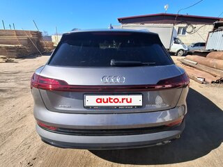 2020 Audi e-tron 50 I, серый, 4750000 рублей, вид 3
