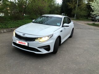 2019 Kia Optima IV Рестайлинг, белый, 1520000 рублей, вид 3