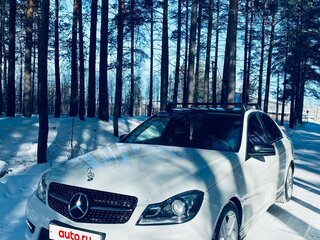 2011 Mercedes-Benz C-Класс 180 BlueEFFICIENCY III (W204) Рестайлинг, белый, 1700000 рублей, вид 1
