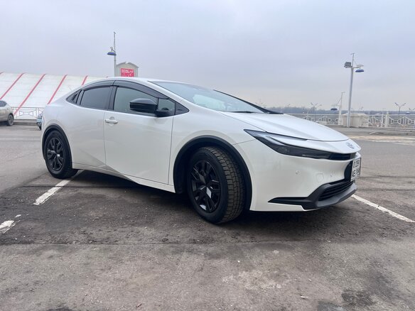 2023 Toyota Prius V (XW60), белый - вид 9