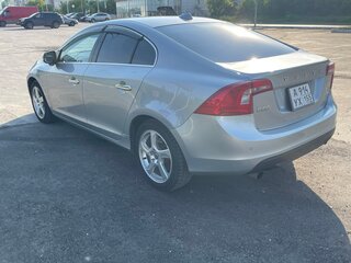 2011 Volvo S60 II, серебристый, 1400001 рублей, вид 4