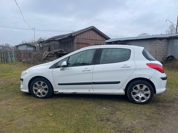 2010 Peugeot 308 I, белый, 250000 рублей - вид 1
