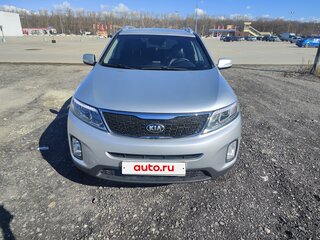 2013 Kia Sorento II Рестайлинг, серебристый, 1450000 рублей, вид 1