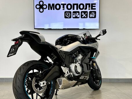 2026 CFMoto 675SR-R, чёрный, 769410 рублей, вид 5