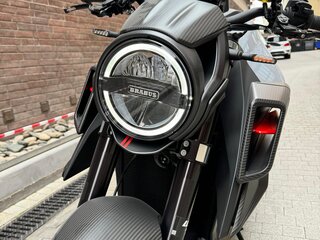 2024 KTM 1290 Super Duke R Evo, серый, 3990000 рублей, вид 5