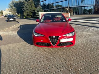 2017 Alfa Romeo Giulia II (952), пурпурный, 2532849 рублей, вид 2