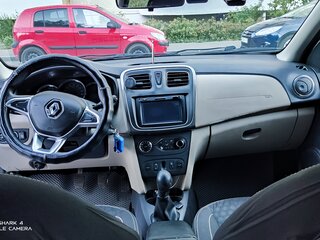 2018 Renault Logan II Рестайлинг, белый, 695000 рублей, вид 5