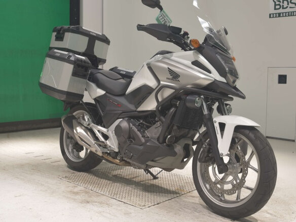 2021 Honda NC 750X, белый, 900000 рублей - вид 2