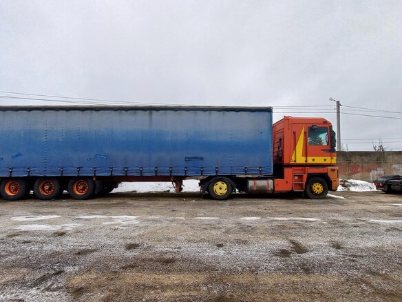 2001 Renault Magnum, красный, 1650000 рублей - вид 2