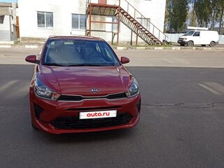2021 Kia Rio IV Рестайлинг (Global market), красный, 1499000 рублей, вид 2