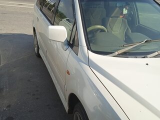 2001 Mitsubishi Chariot Grandis III, белый, 270000 рублей, вид 5