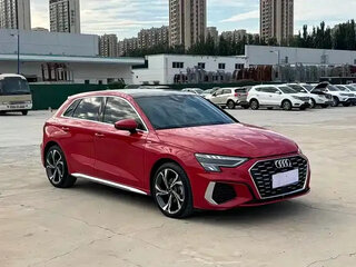 2023 Audi A3 Sportback 35 TFSI IV (8Y), красный, 1900000 рублей, вид 2