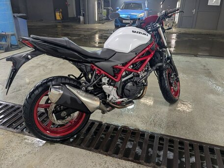2021 Suzuki SV 650, белый, 550000 рублей, вид 4